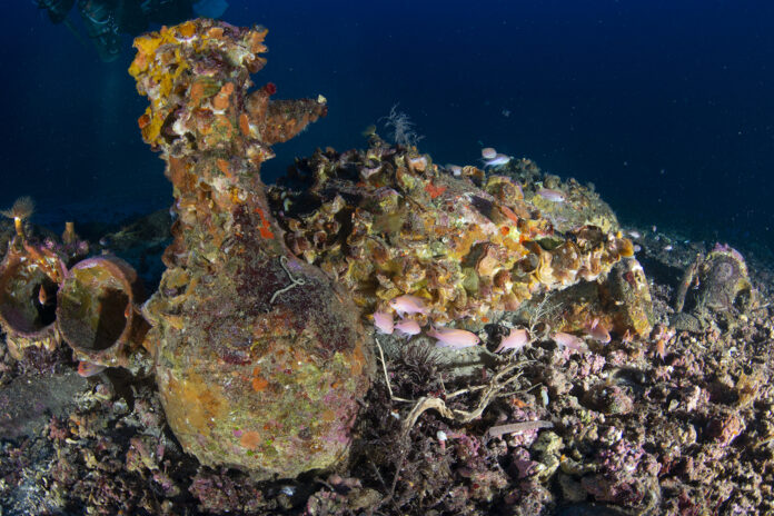 ustica-fondale-relitto nave