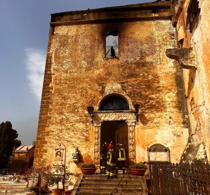 chiesa santa maria di gesù