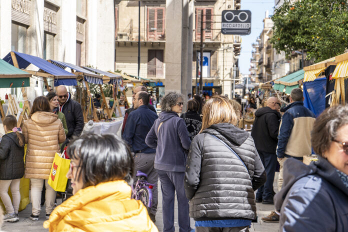 Hop hop Market via Magliocco a Palermo