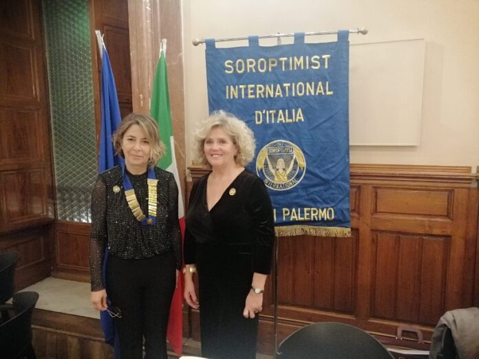 A sx Giovanna Scelfo e Simonetta Rizzo