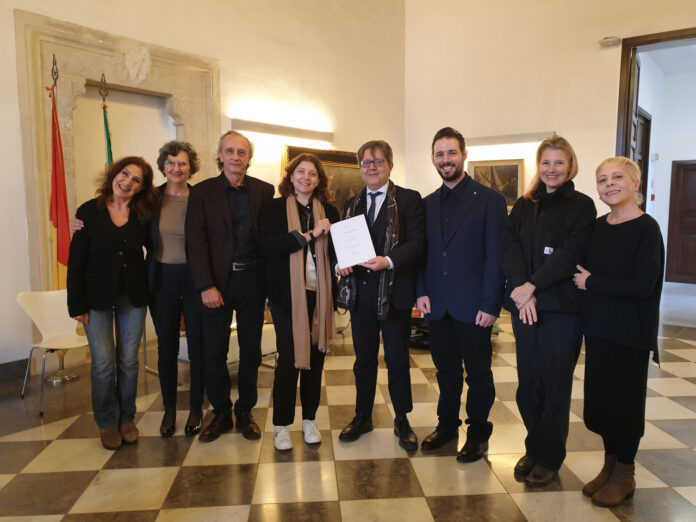 Consegna partitura opera La sirena di Palermo