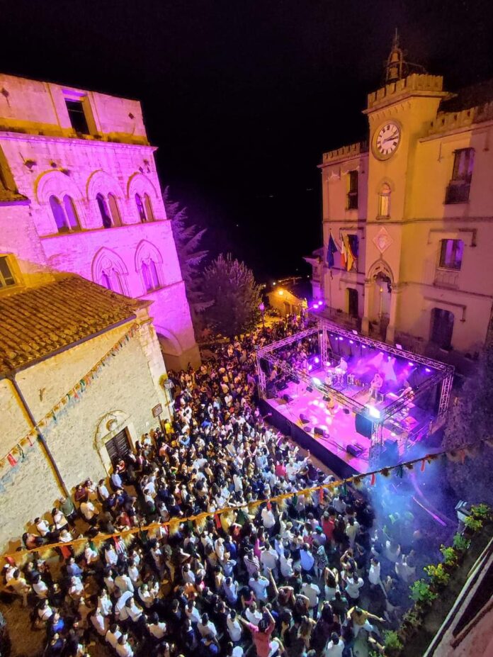 foto piazza - eventi a Gangi