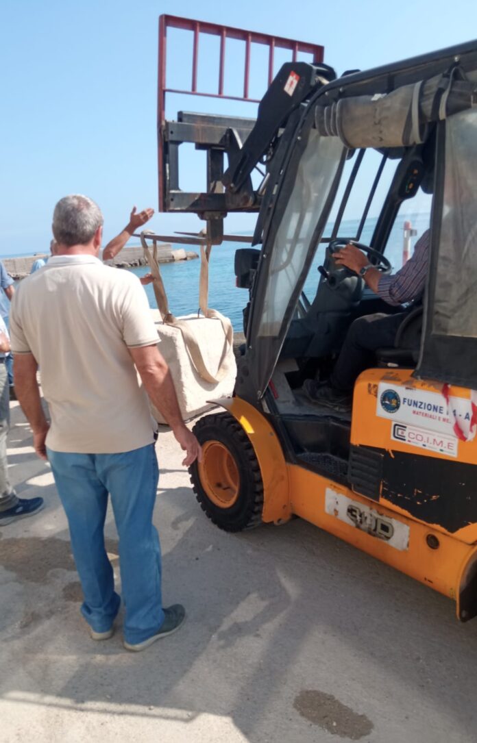 lavori spiaggia vergine maria